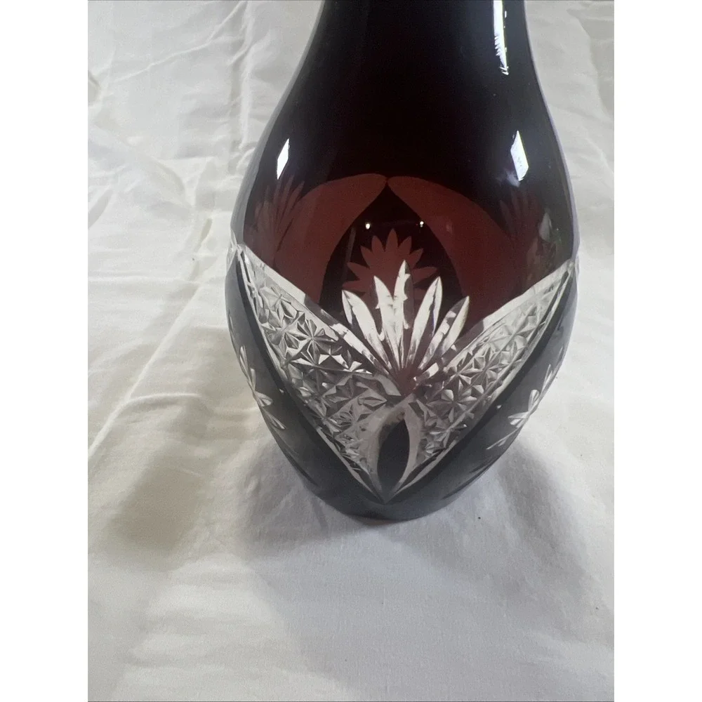 Beautiful Bohemian Ruby Red Cut to Clear Crystal‎ Vase – Hand Cut Floral Design
